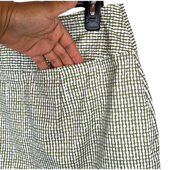 IZOD XFG Skort Stretch in White and Olive Green Size 12 - Picture 5 of 11